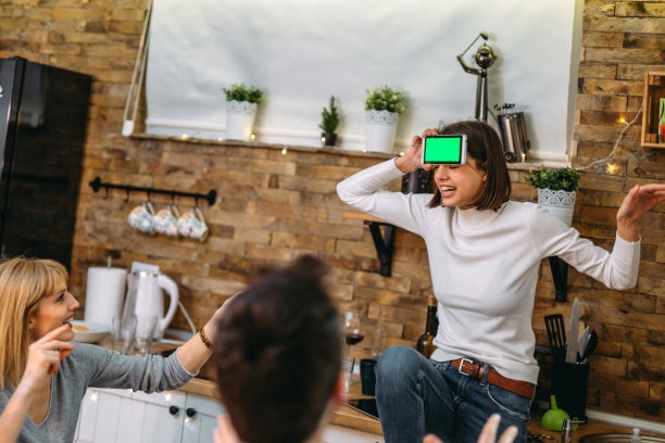 玩得很开心图片下载