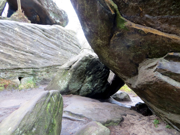 布里姆岩石，约克郡，巨石。图片下载