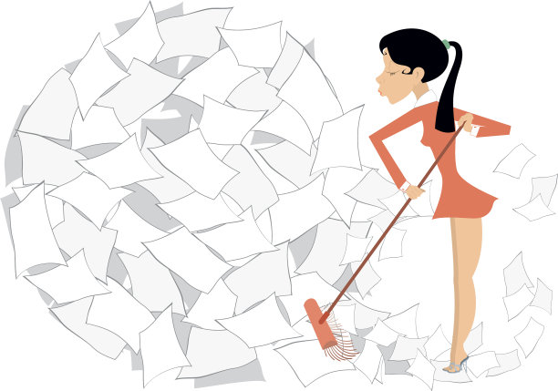 年轻女子在整理办公室图片下载