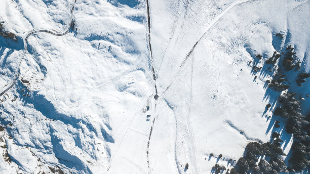 空中的雪图片下载