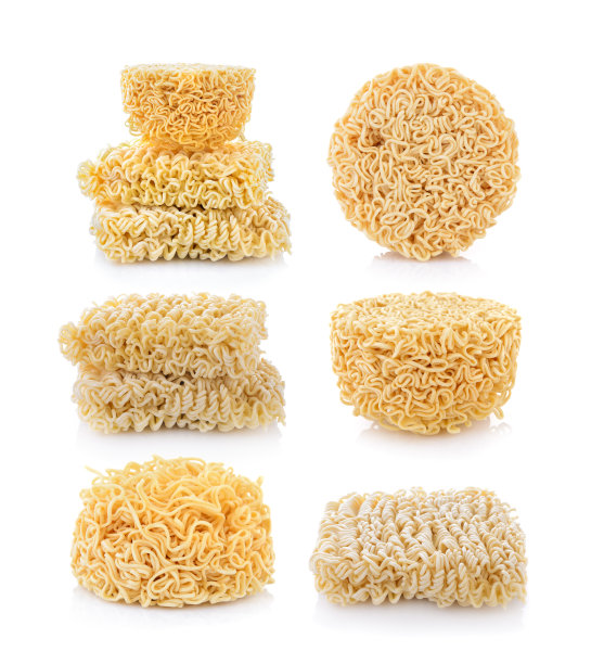 方便面孤立在白色背景图片下载