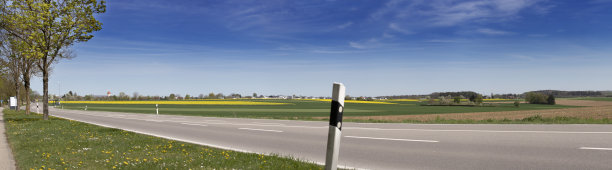 路附近的乌尔姆图片下载