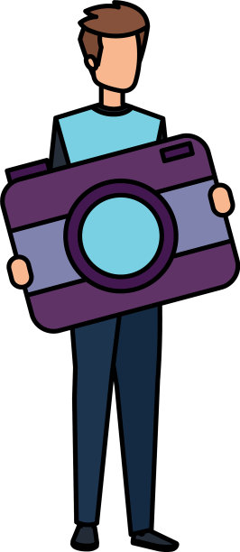 年轻人举着相机拍照图片下载