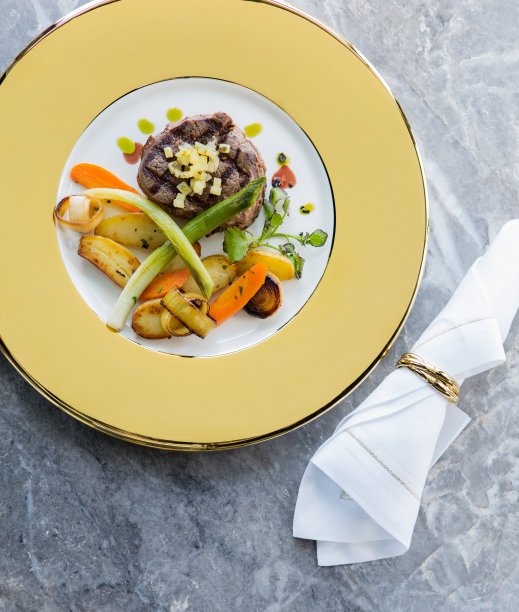 昂贵的晚餐图片下载