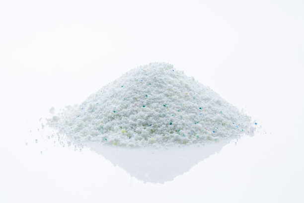 在白色背景上分离的洗衣粉图片下载