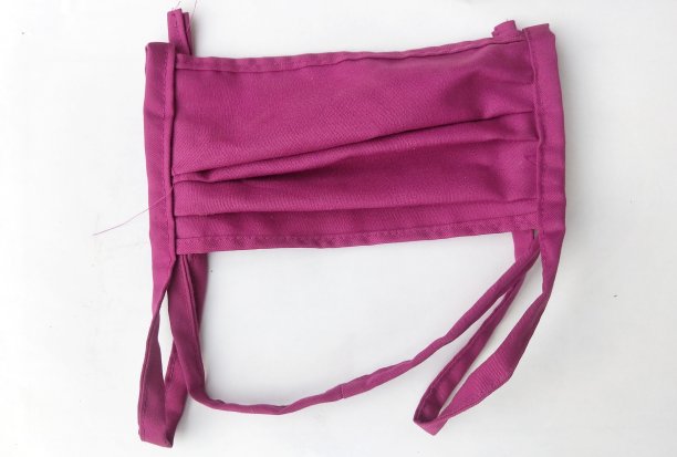 护嘴和红鼻子图片下载