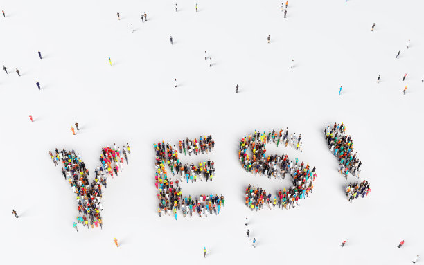 一大群人组成的YES题词图片下载