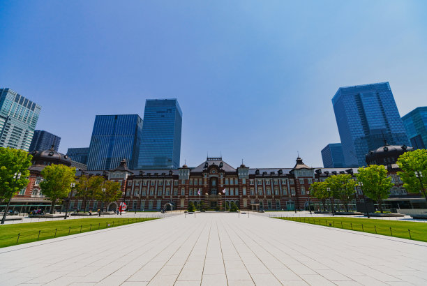 紧急状态下的东京车站景观图片下载