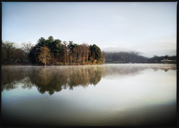 早晨的北公园湖图片下载