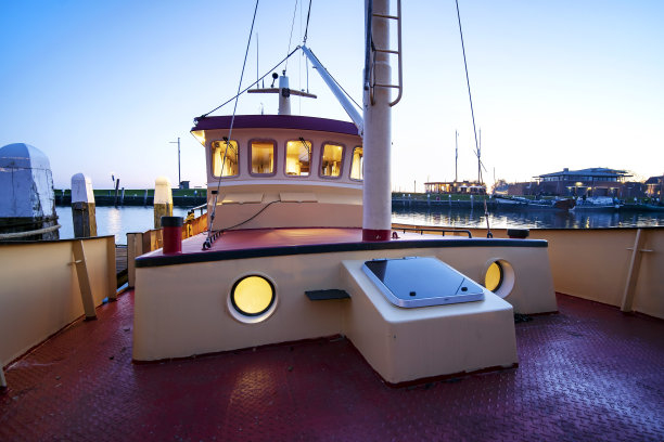 港内渔船图片下载