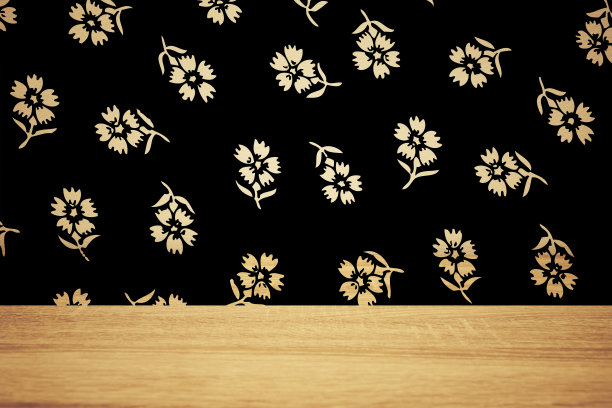 在一面墙前面的粗糙的木制面板图片下载