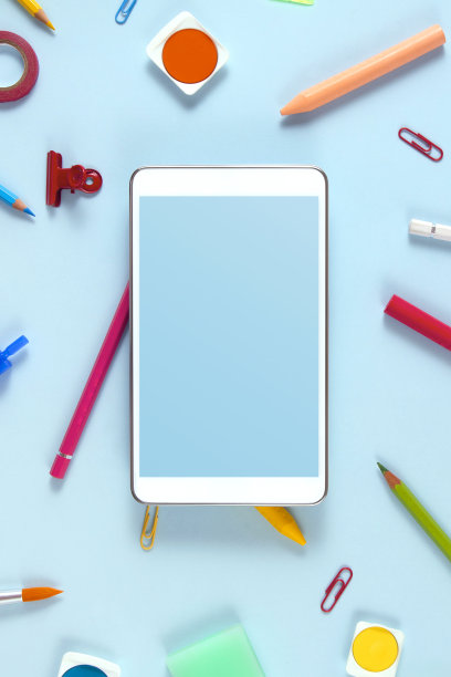 数码平板电脑和学习用品图片下载