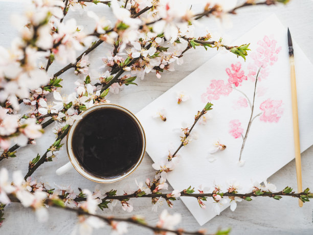 一杯咖啡和一幅漂亮的画图片下载