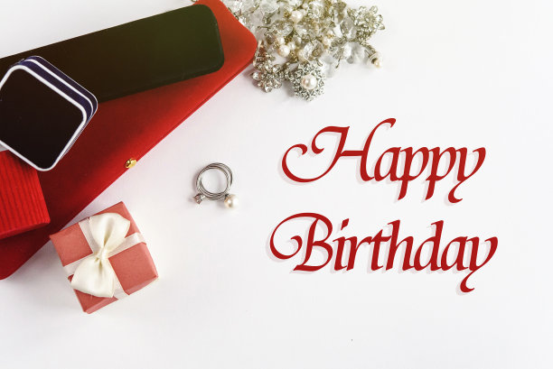 时尚的豪华饰品和礼盒，生日短信，贺卡的概念图片下载