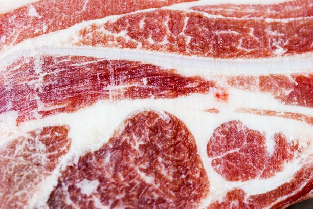 特写的生t骨牛排的纹理烧烤图片下载