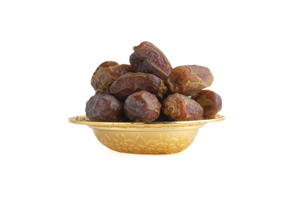 白底上孤立的红枣果实或干红枣。图片下载
