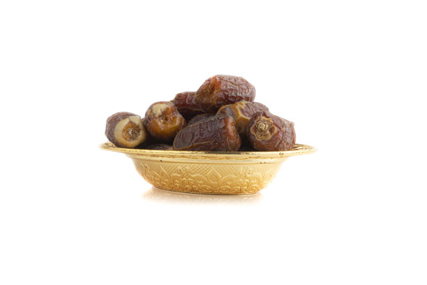 白底上孤立的红枣果实或干红枣。图片下载
