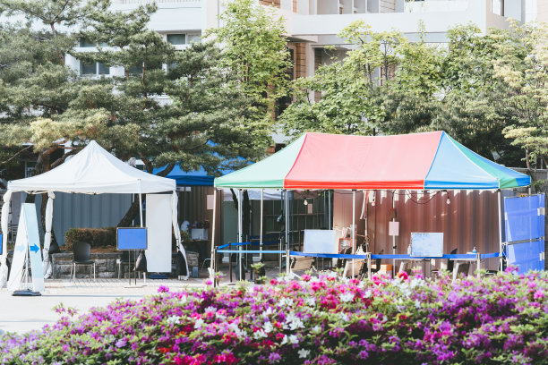 空的COVID-19筛查中心图片下载