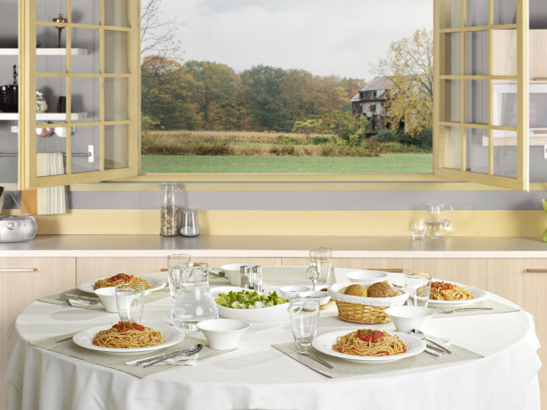 午餐时间图片下载