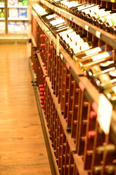 成排的酒瓶图片下载