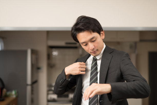 商人穿西装图片下载