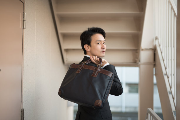 去上班的商人图片下载