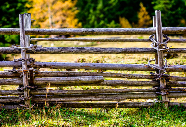 古老的木栅栏图片下载