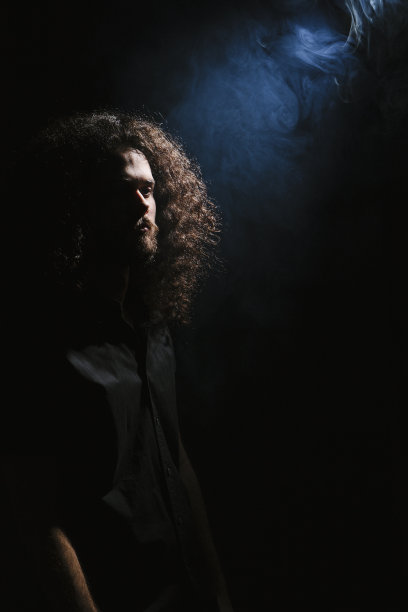 画像有胡子的男人图片下载