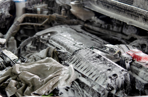 清洗发动机汽车图片下载