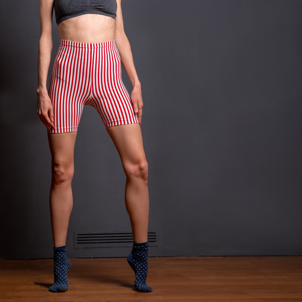 苗条健康的女孩图片下载