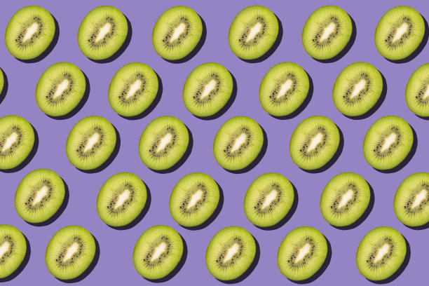 黑色背景上的热带无缝图案。最小的夏天的概念。图片下载