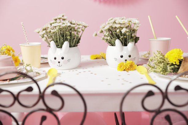 粉红色生日派对装饰-餐桌图片下载