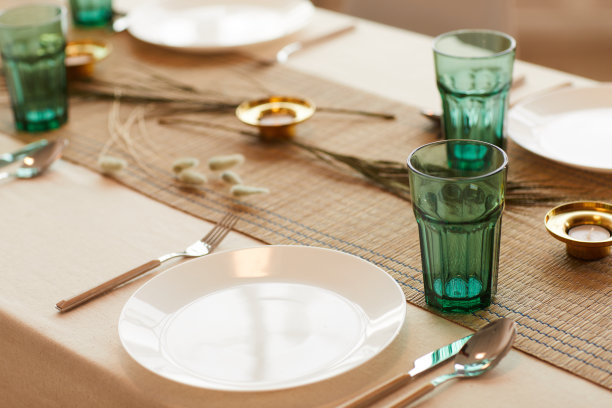 优雅的餐桌背景图片下载