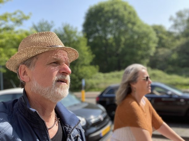 夫妇在自行车图片下载