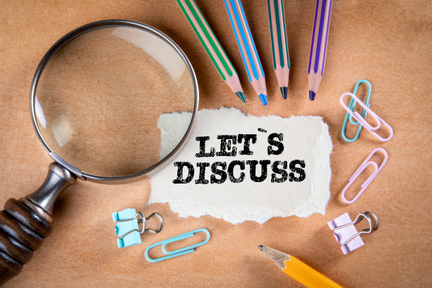 让我们讨论一下。放大镜、信纸和便笺纸图片下载