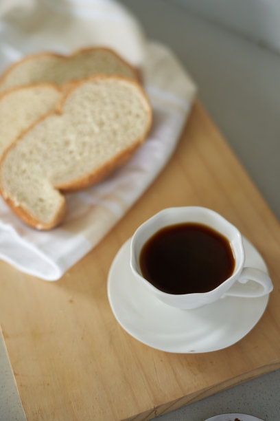 白咖啡配面包图片下载