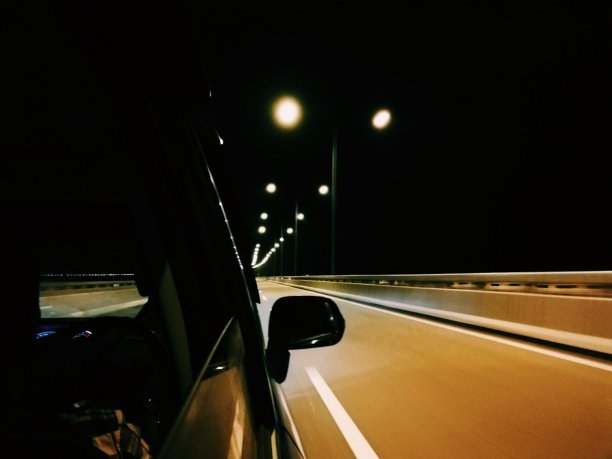 晚上开车图片下载