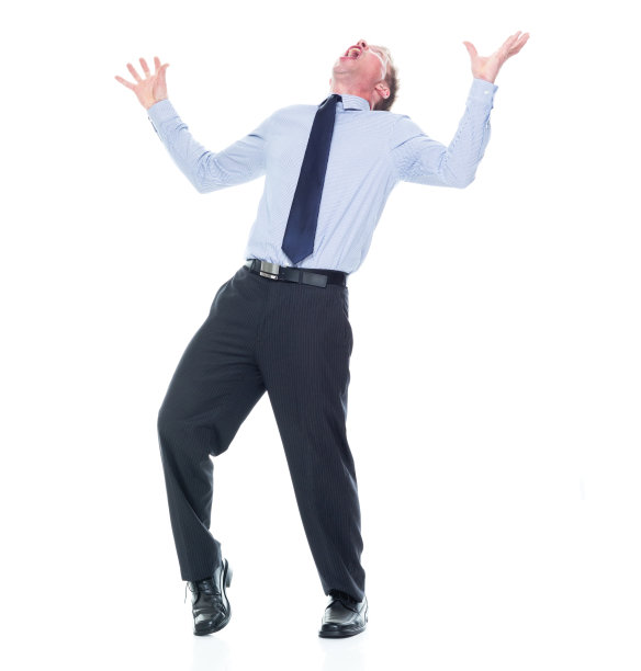 白人男性经理站在白人背景前图片下载