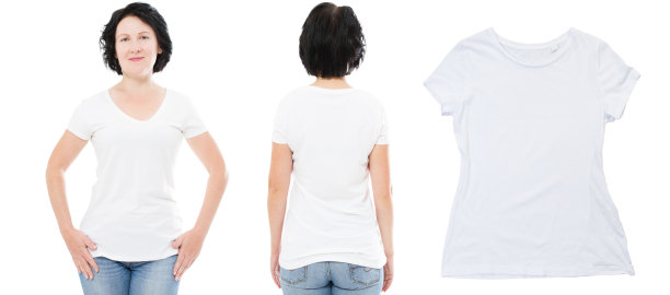 正面和背面的观点中年女性在时尚的t恤上的白色背景。模拟设计，复制空间，模板，空白图片下载