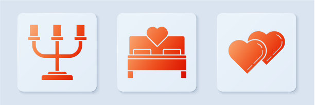 布置卧室烛台和两颗连心图片下载