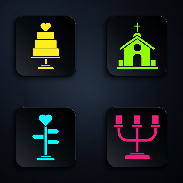 烛台婚礼蛋糕上放置心形路标图片下载