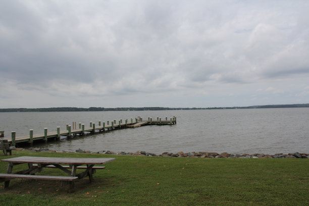 码头在水里图片下载