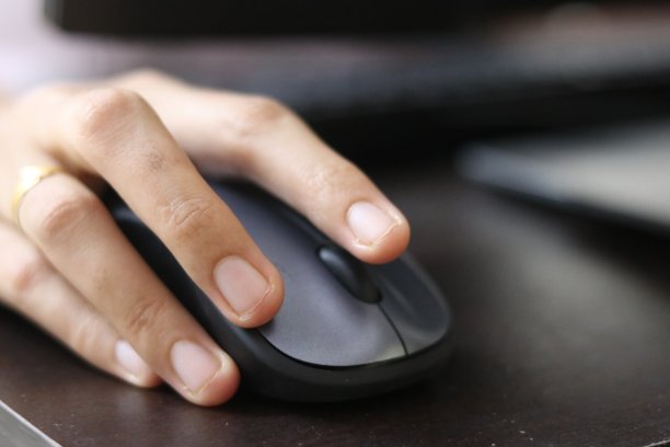 在家工作的人图片下载