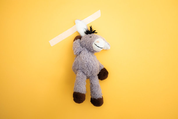 灰色的毛驴毛绒玩具图片下载