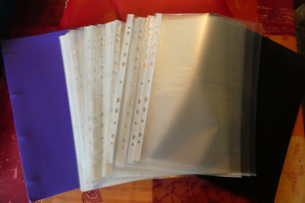 透明纸装订储存学校图片下载