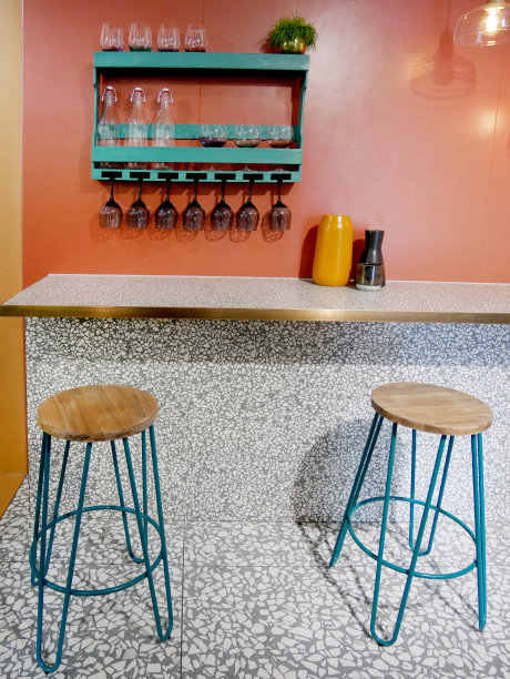 有柜台和盘子的环境图片下载