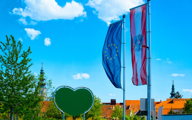 现代欧洲空绿色交通警告路标图片下载