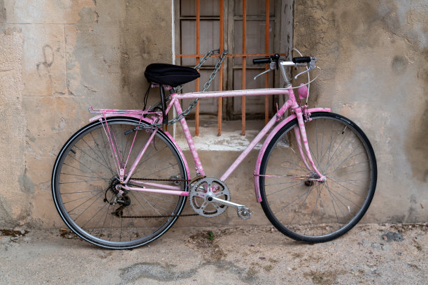 粉红色的自行车图片下载