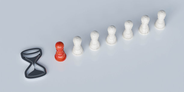 木制的人物站成一排。队列的概念。木制人像排成一行。金属沙钟符号。3 d渲染图图片下载