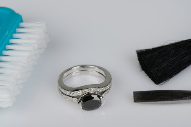 抛光珠宝主题图片下载